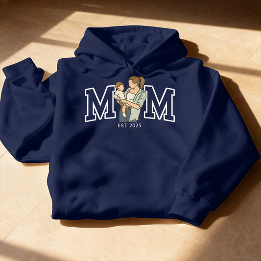 Personalized Hoodie – Mum Hoodie in College Style with Personalized Mom + Child Illustration